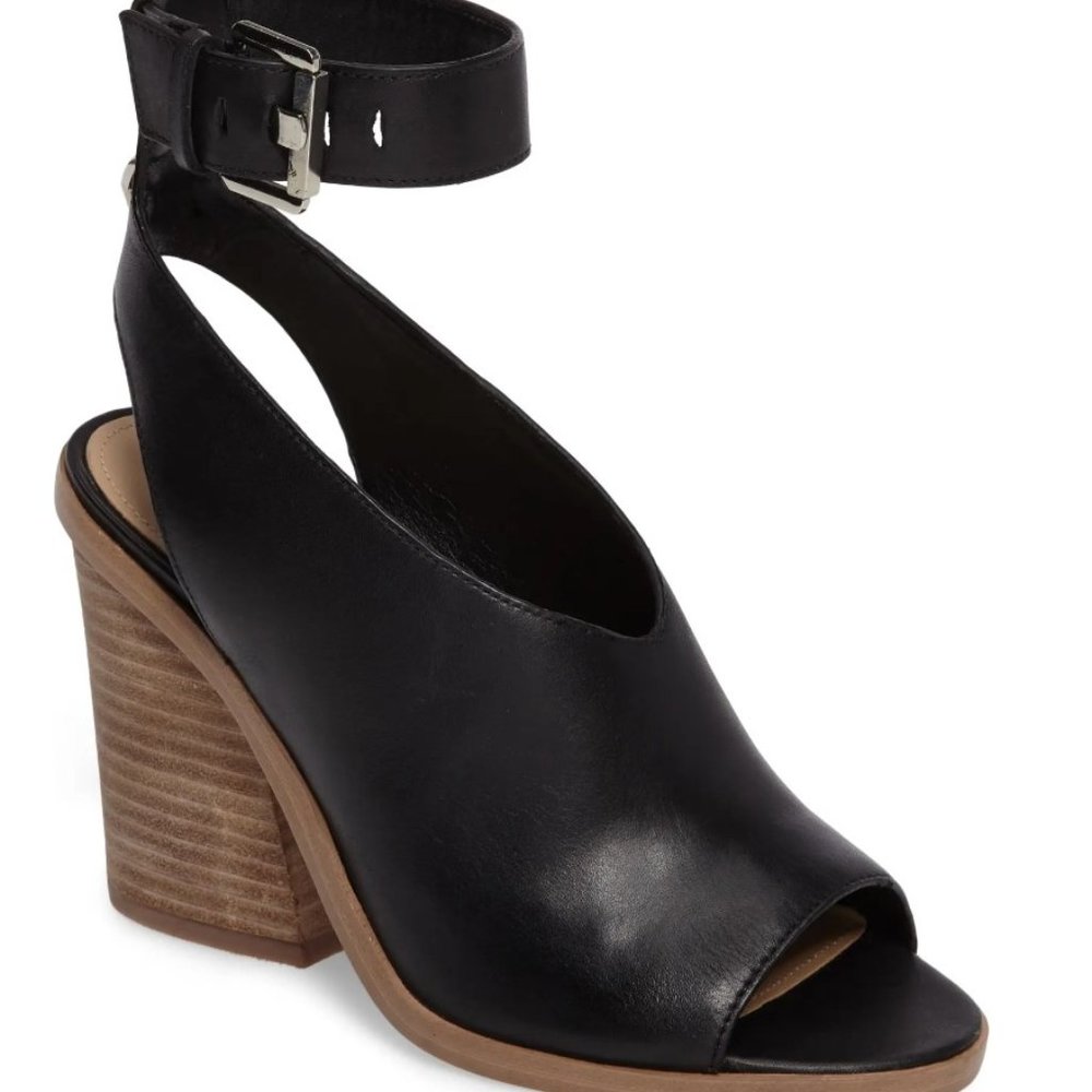 Marc Fisher LTD – Vidal Ankle Strap Sandal, Black